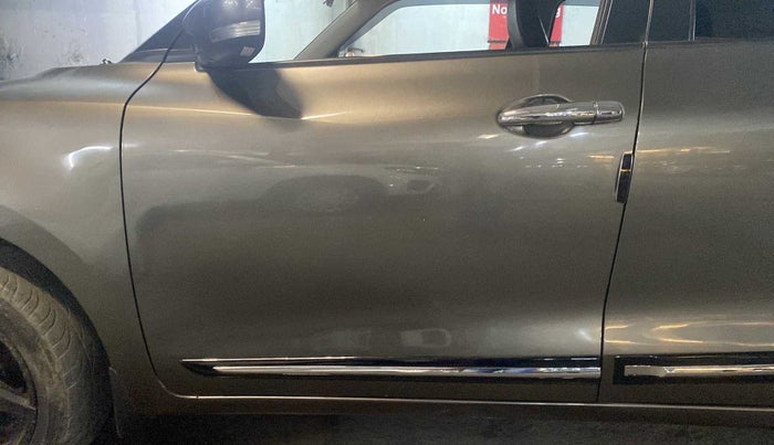 2019 Maruti Swift VXI, Petrol, Manual, 39,548 km, Front passenger door - Slightly dented