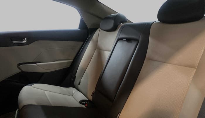 2019 Hyundai Verna 1.6 VTVT SX O, Petrol, Manual, 18,428 km, Right Side Rear Door Cabin
