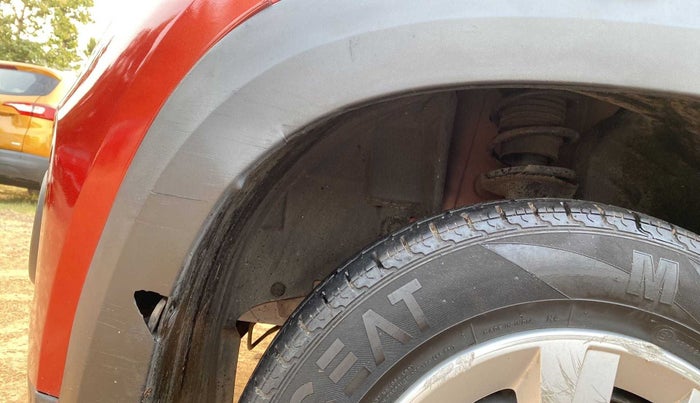 2017 Renault Kwid 1.0 RXT Opt, Petrol, Manual, 35,417 km, Left fender - Cladding has minor damage