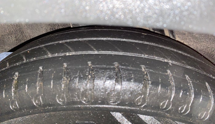2021 Renault Kwid RXL, Petrol, Manual, 58,858 km, Right Rear Tyre Tread