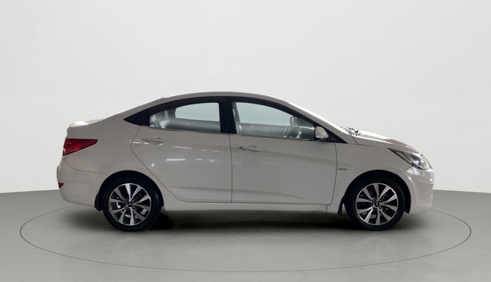 2014 Hyundai Verna FLUIDIC 1.6 CRDI SX, Diesel, Manual, 61,591 km, Right Side View