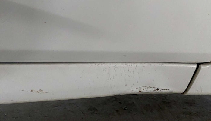 2014 Hyundai Verna FLUIDIC 1.6 CRDI SX, Diesel, Manual, 61,591 km, Right running board - Slightly dented