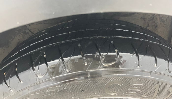 2019 Hyundai Creta E PLUS 1.6 PETROL, Petrol, Manual, 49,220 km, Left Front Tyre Tread