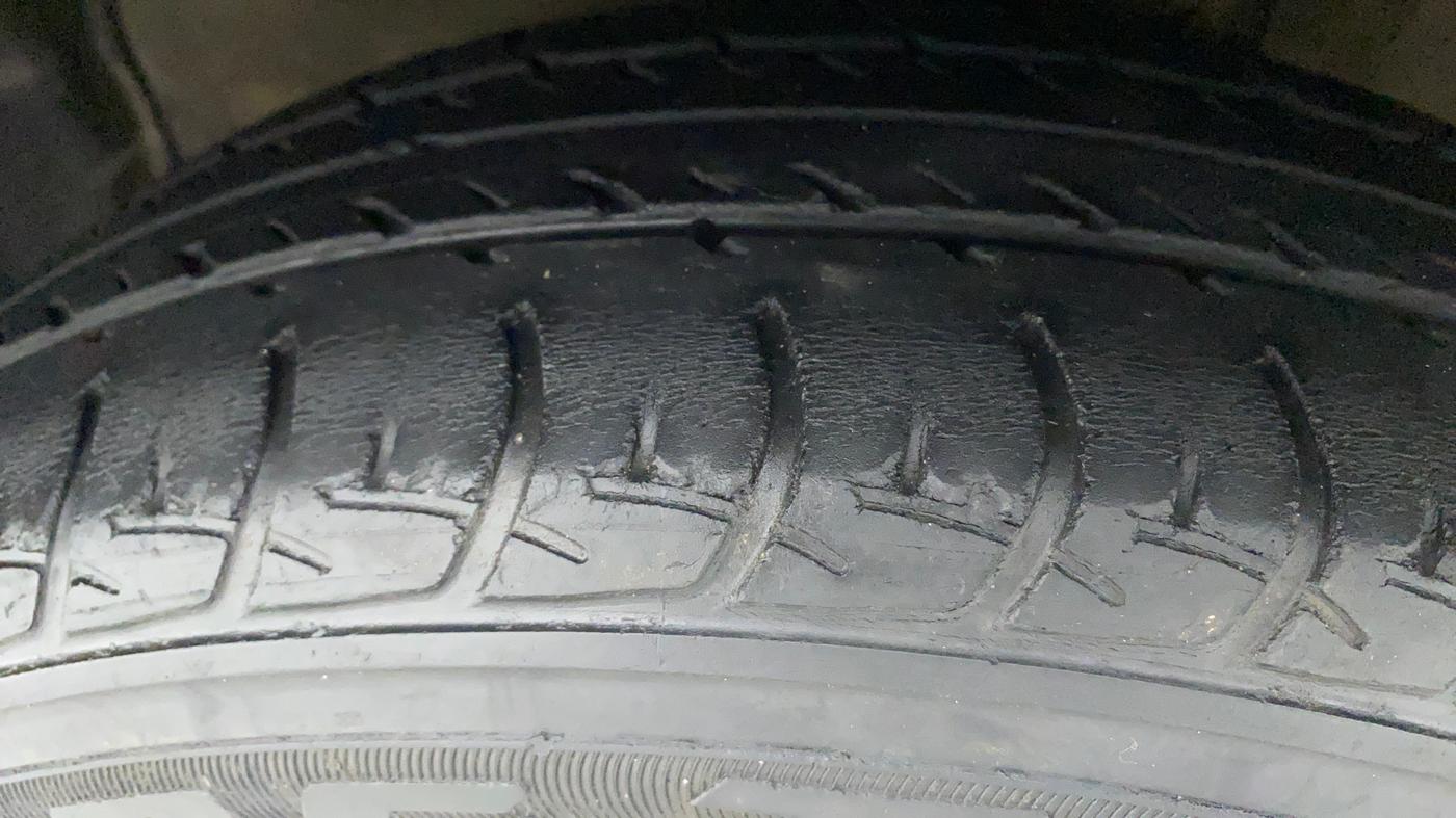 2017 Maruti Celerio ZXI AMT, Petrol, Automatic, 49,450 km, Left Front Tyre Tread