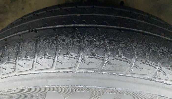 2017 Maruti Celerio ZXI AMT, Petrol, Automatic, 49,450 km, Right Front Tyre Tread