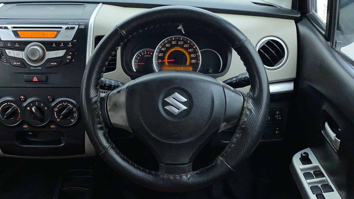 2016 Maruti Wagon R 1.0 VXI, Petrol, Manual, 58,708 km, Steering Wheel Close Up