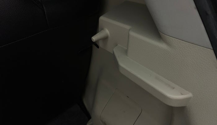 2020 Maruti Celerio VXI AMT, Petrol, Automatic, 29,864 km, Dicky (Boot door) - Parcel tray missing