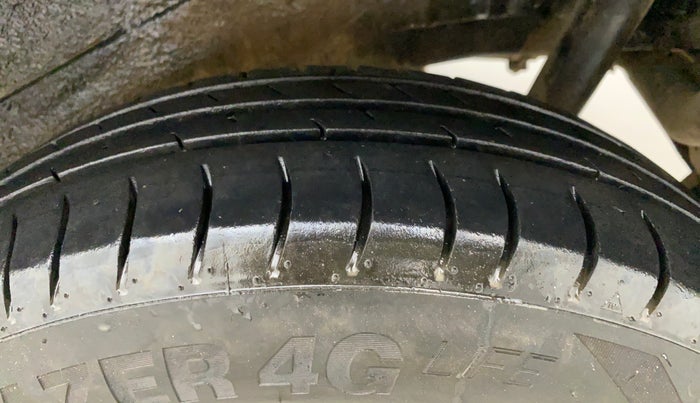 2014 Maruti Wagon R 1.0 LXI, Petrol, Manual, 78,125 km, Left Rear Tyre Tread