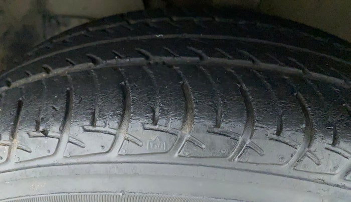 2019 Maruti New Wagon-R VXI (O) 1.0 AMT , Petrol, Automatic, 57,734 km, Left Front Tyre Tread