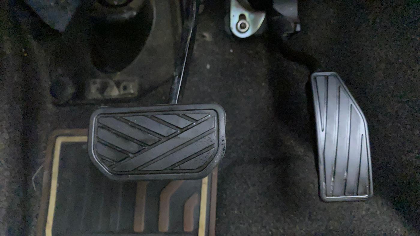 2019 Maruti New Wagon-R VXI (O) 1.0 AMT , Petrol, Automatic, 57,734 km, Pedals