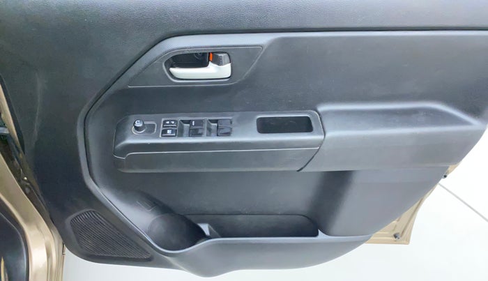 2019 Maruti New Wagon-R VXI (O) 1.0 AMT , Petrol, Automatic, 57,734 km, Driver Side Door Panels Control