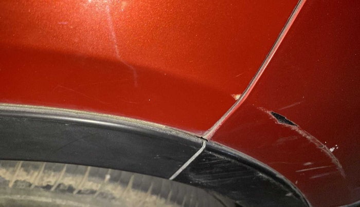 2016 Maruti Vitara Brezza ZDI PLUS, Diesel, Manual, 92,380 km, Left quarter panel - Minor scratches