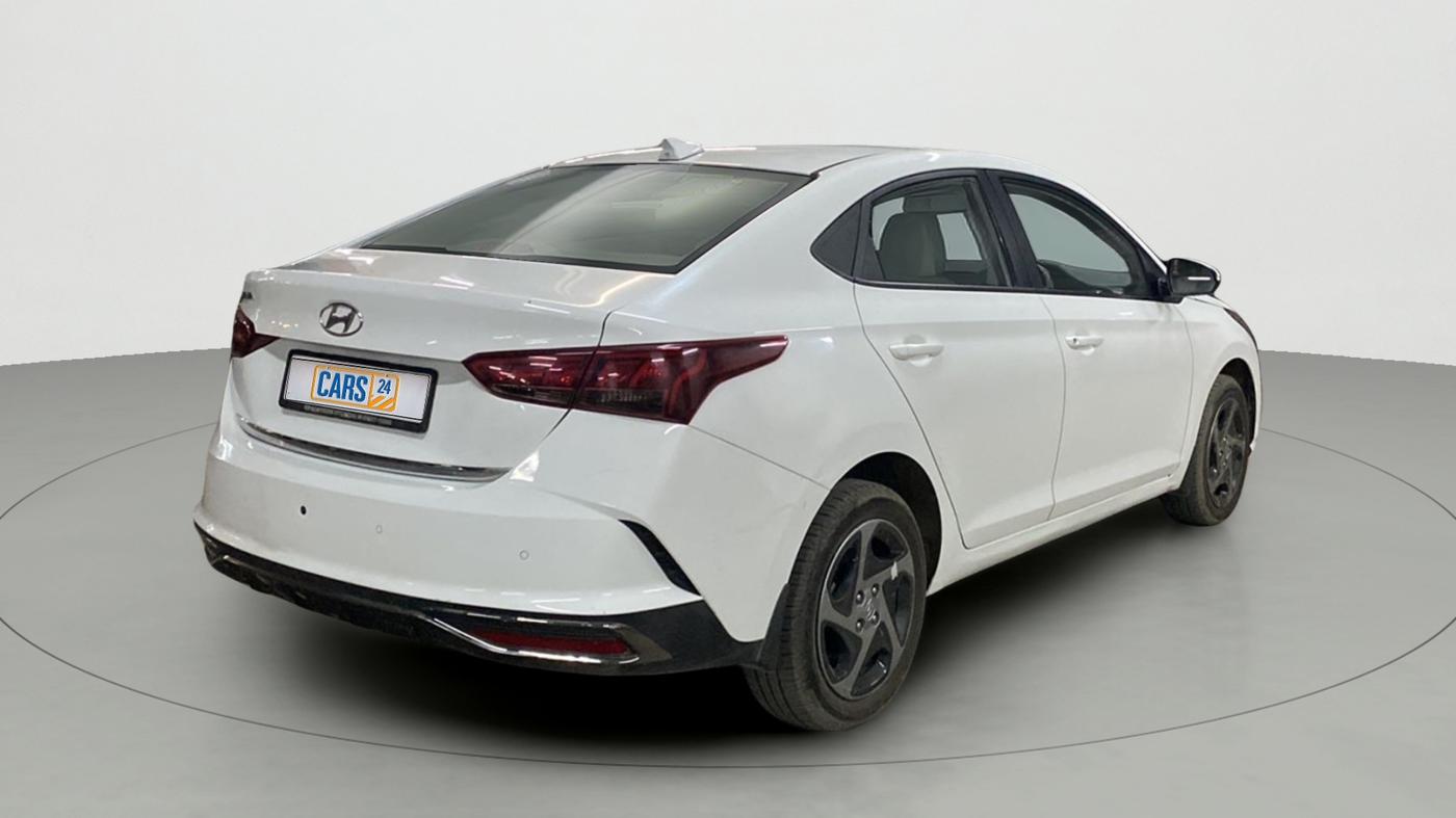 2022 Hyundai Verna S PLUS 1.5 VTVT, Petrol, Manual, 8,648 km, Right Back Diagonal