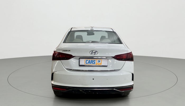 2022 Hyundai Verna S PLUS 1.5 VTVT, Petrol, Manual, 8,648 km, Back/Rear