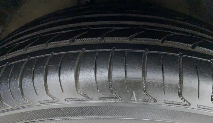 2018 Maruti Celerio VXI AMT (O), Petrol, Automatic, 72,112 km, Right Front Tyre Tread