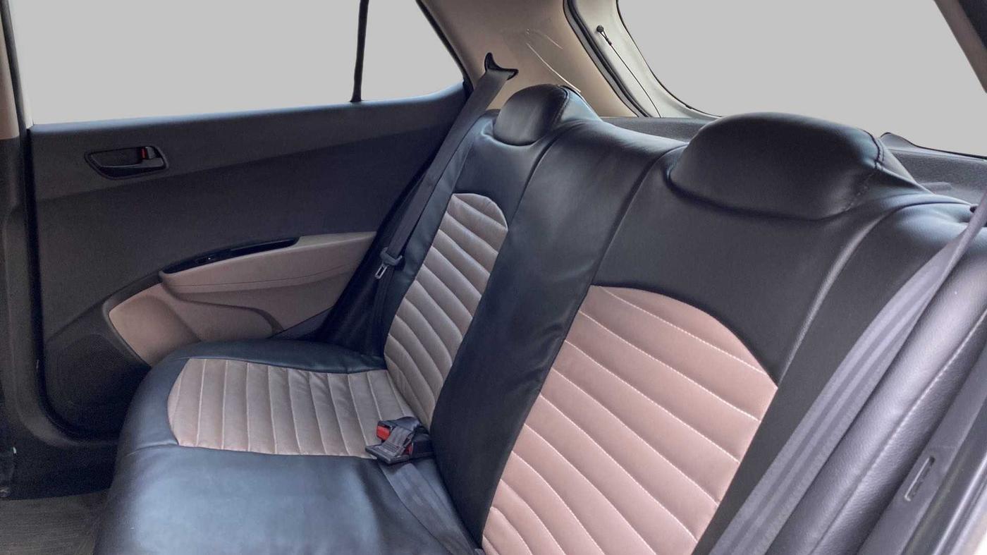 2018 Hyundai Grand i10 MAGNA 1.2 KAPPA VTVT, Petrol, Manual, 24,029 km, Right Side Rear Door Cabin