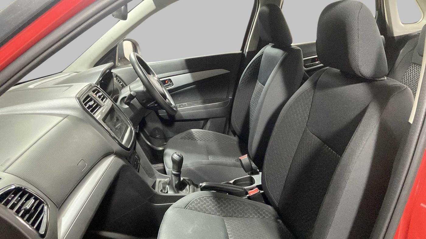 2021 Maruti Vitara Brezza ZXI, Petrol, Manual, 7,689 km, Right Side Front Door Cabin