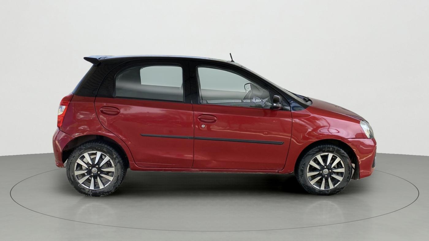 2018 Toyota Etios Liva VXD, Diesel, Manual, 90,821 km, Right Side View