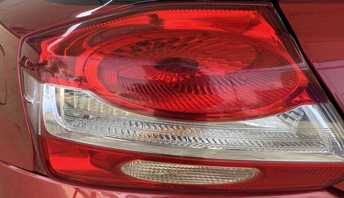 2018 Toyota Etios Liva VXD, Diesel, Manual, 90,821 km, Left tail light - Minor damage