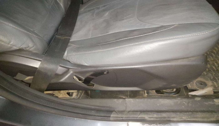 2018 Ford FREESTYLE TITANIUM 1.2 PETROL, Petrol, Manual, 96,099 km, Driver seat - Seat adjuster lever broken but working