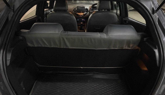2018 Ford FREESTYLE TITANIUM 1.2 PETROL, Petrol, Manual, 96,099 km, Dicky (Boot door) - Parcel tray missing