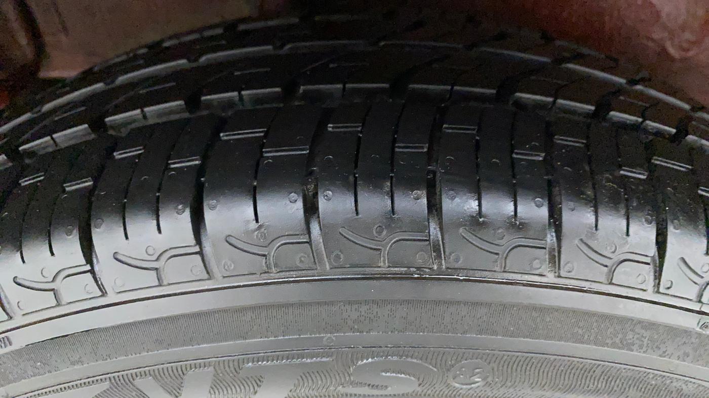 2017 Maruti Celerio ZXI, Petrol, Manual, 55,943 km, Right Rear Tyre Tread