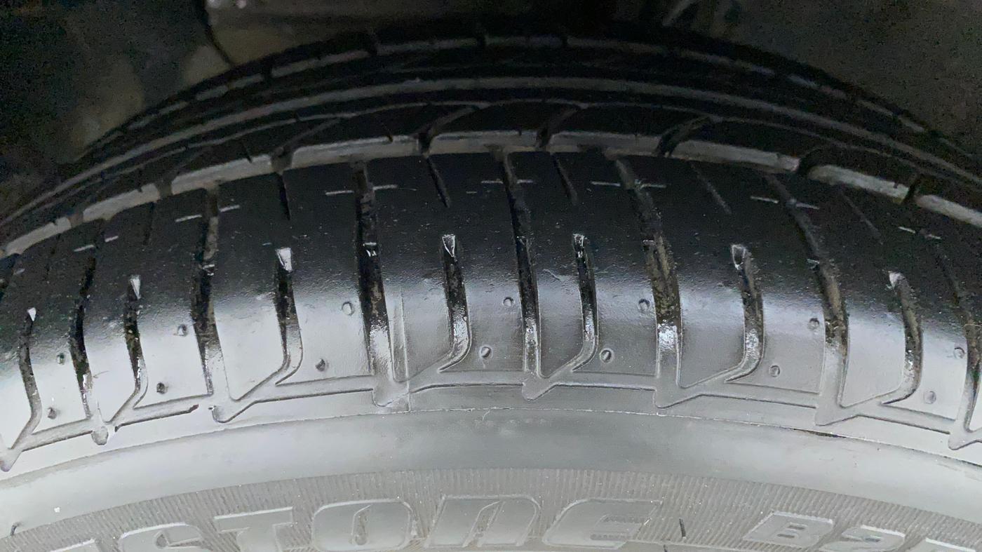 2018 Hyundai Elite i20 ASTA 1.2 (O), Petrol, Manual, 56,415 km, Left Front Tyre Tread
