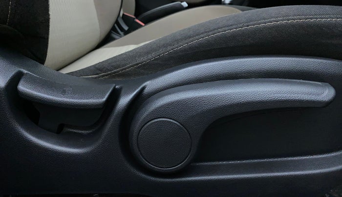 2018 Hyundai Elite i20 ASTA 1.2 (O), Petrol, Manual, 56,415 km, Driver Side Adjustment Panel