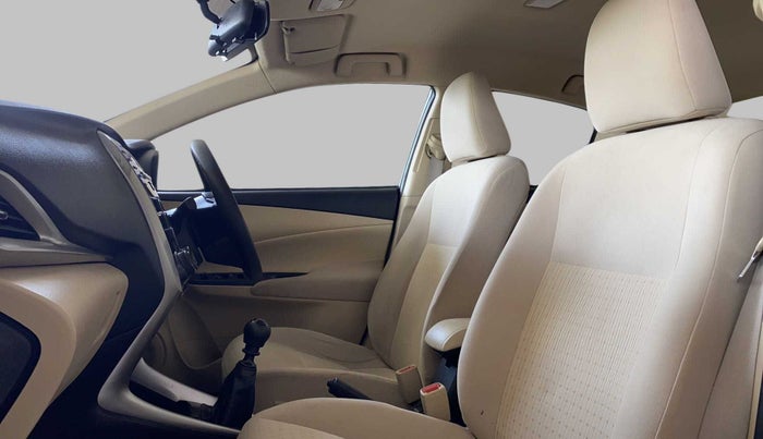 2018 Toyota YARIS J MT, Petrol, Manual, 24,173 km, Right Side Front Door Cabin