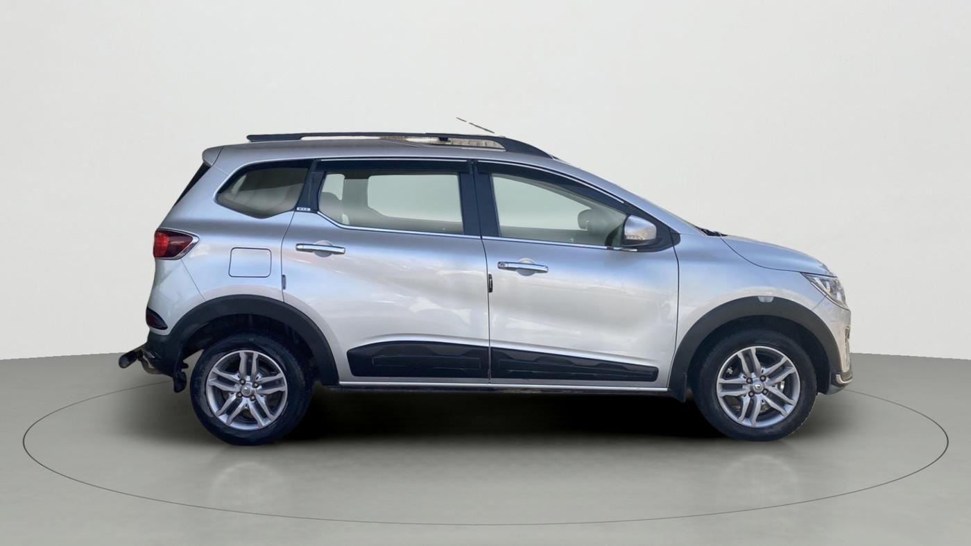 2019 Renault TRIBER RXZ, Petrol, Manual, 26,116 km, Right Side View