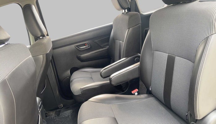 2019 Maruti XL6 ZETA MT, Petrol, Manual, 36,529 km, Right Side Rear Door Cabin