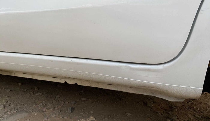 2017 Nissan Micra Active XL, Petrol, Manual, 53,575 km, Left running board - Slightly dented