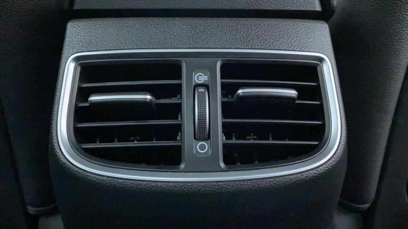 2016 Hyundai New Elantra 2.0 SX(O) AT PETROL, Petrol, Automatic, 34,893 km, Rear AC Vents