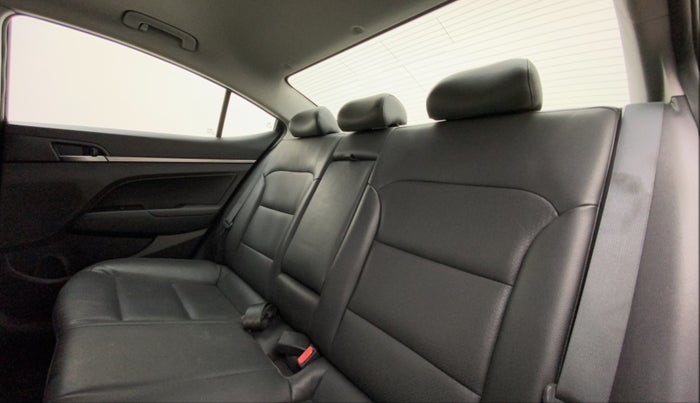 2016 Hyundai New Elantra 2.0 SX(O) AT PETROL, Petrol, Automatic, 34,893 km, Right Side Rear Door Cabin