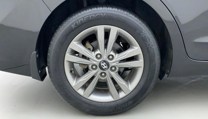 2016 Hyundai New Elantra 2.0 SX(O) AT PETROL, Petrol, Automatic, 34,893 km, Right Rear Wheel