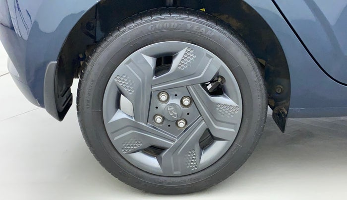 2022 Hyundai GRAND I10 NIOS MAGNA CORPORATE EDITION AMT 1.2 KAPPA VTVT, Petrol, Automatic, 7,013 km, Right Rear Wheel