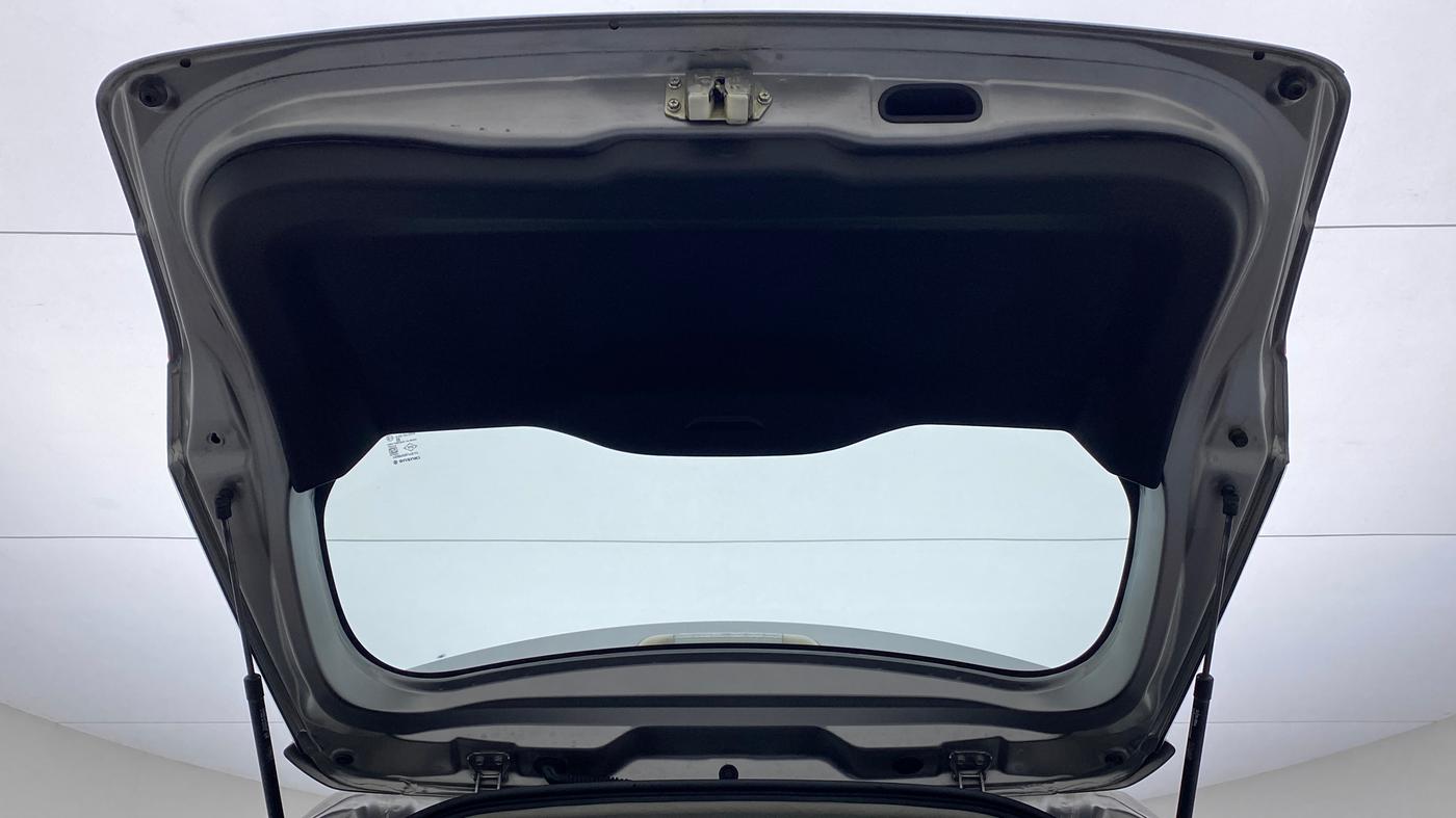 2018 Maruti Vitara Brezza VDI, Diesel, Manual, 1,05,124 km, Boot Door Open