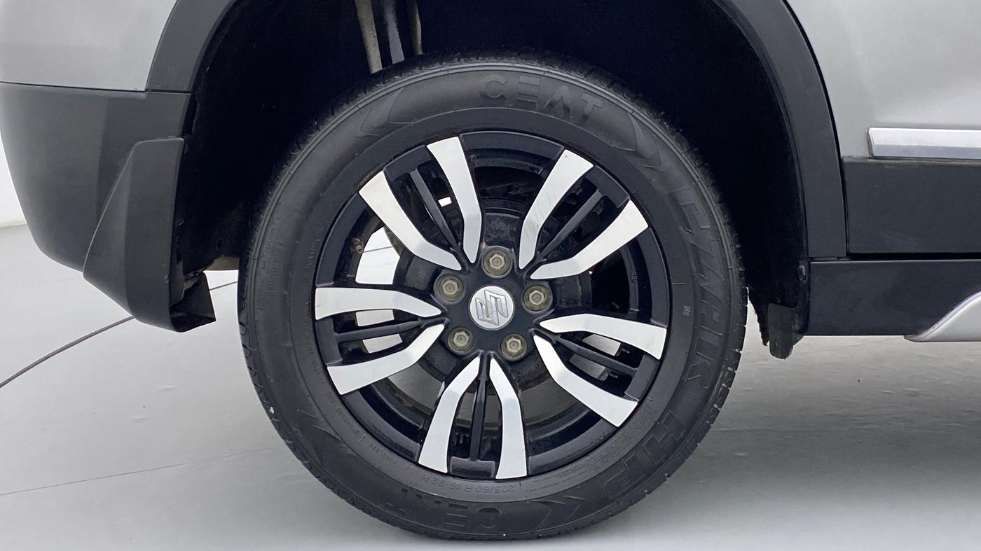 2018 Maruti Vitara Brezza VDI, Diesel, Manual, 1,05,124 km, Right Rear Wheel
