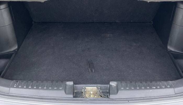 2018 Maruti Vitara Brezza VDI, Diesel, Manual, 1,05,124 km, Boot Inside