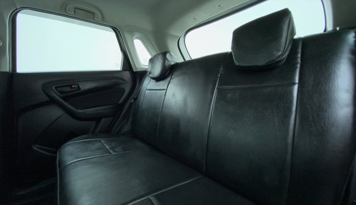 2018 Maruti Vitara Brezza VDI, Diesel, Manual, 1,05,124 km, Right Side Rear Door Cabin