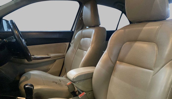 2018 Maruti Dzire ZXI AMT, Petrol, Automatic, 44,007 km, Right Side Front Door Cabin