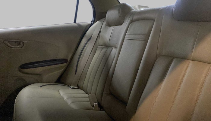 2013 Honda Amaze 1.5L I-DTEC S, Diesel, Manual, 69,136 km, Right Side Rear Door Cabin