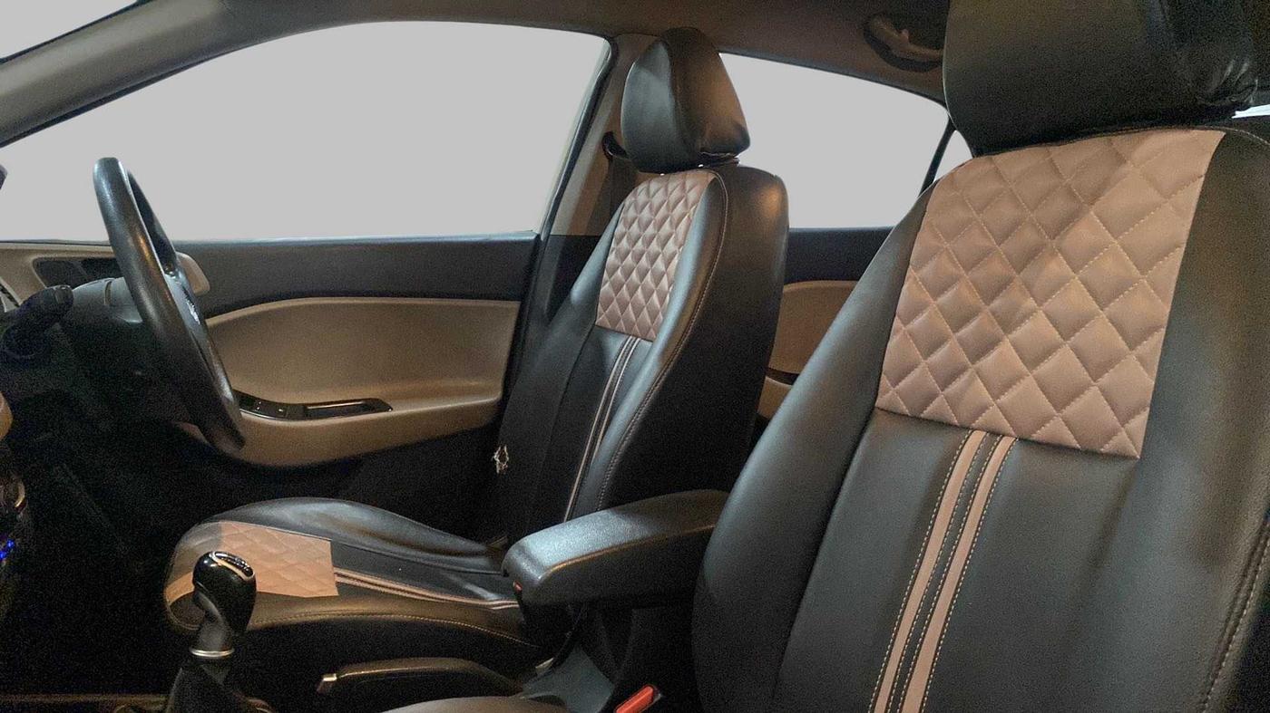 2019 Hyundai Elite i20 SPORTZ PLUS 1.4 CRDI, Diesel, Manual, 71,230 km, Right Side Front Door Cabin
