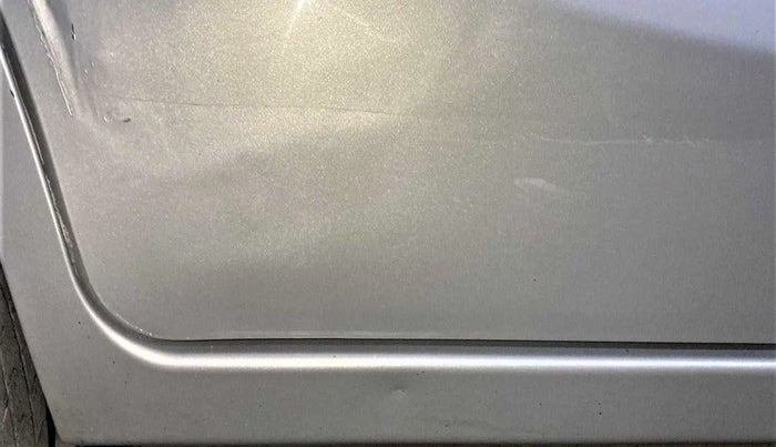 2016 Maruti Alto K10 VXI, Petrol, Manual, 39,242 km, Right running board - Minor scratches