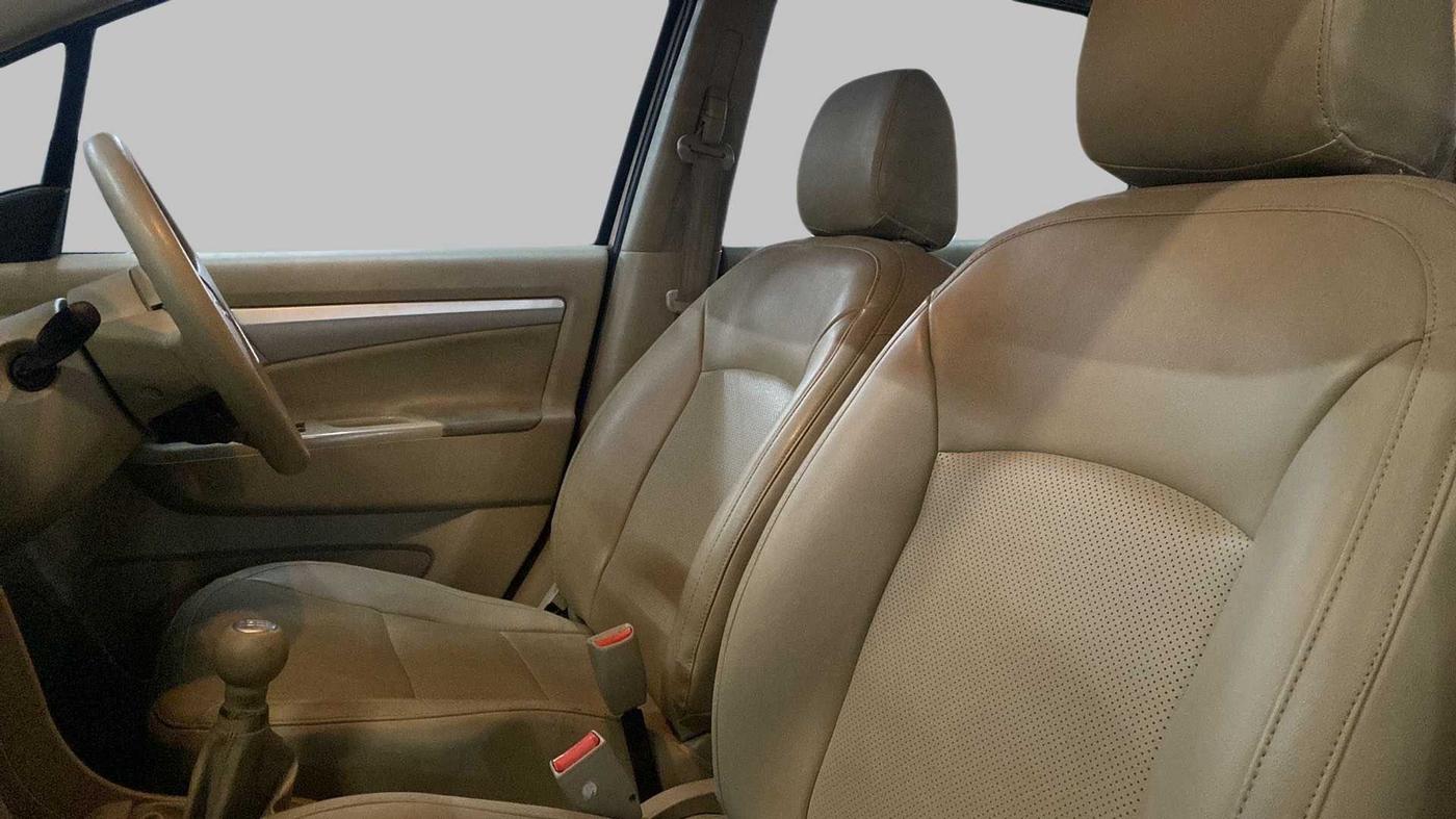 2017 Maruti Ertiga VDI SHVS, Diesel, Manual, 86,966 km, Right Side Front Door Cabin