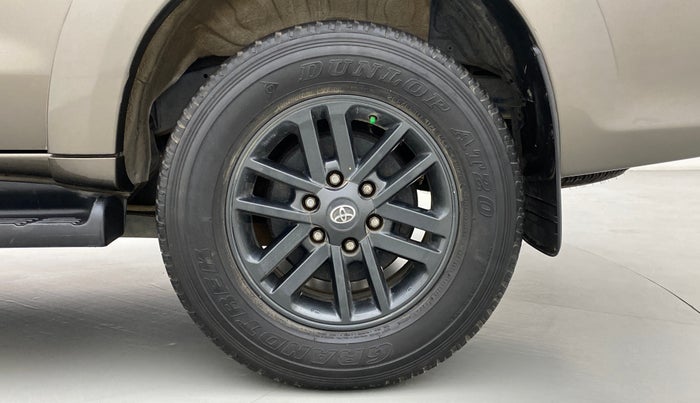 2015 Toyota Fortuner 3.0 AT 4X2, Diesel, Automatic, 45,463 km, Left Rear Wheel