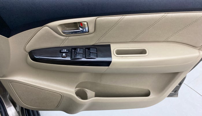 2015 Toyota Fortuner 3.0 AT 4X2, Diesel, Automatic, 45,463 km, Driver Side Door Panels Control
