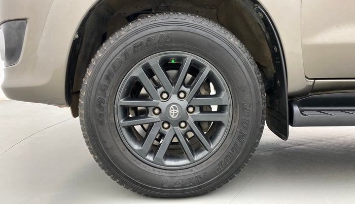 2015 Toyota Fortuner 3.0 AT 4X2, Diesel, Automatic, 45,463 km, Left Front Wheel