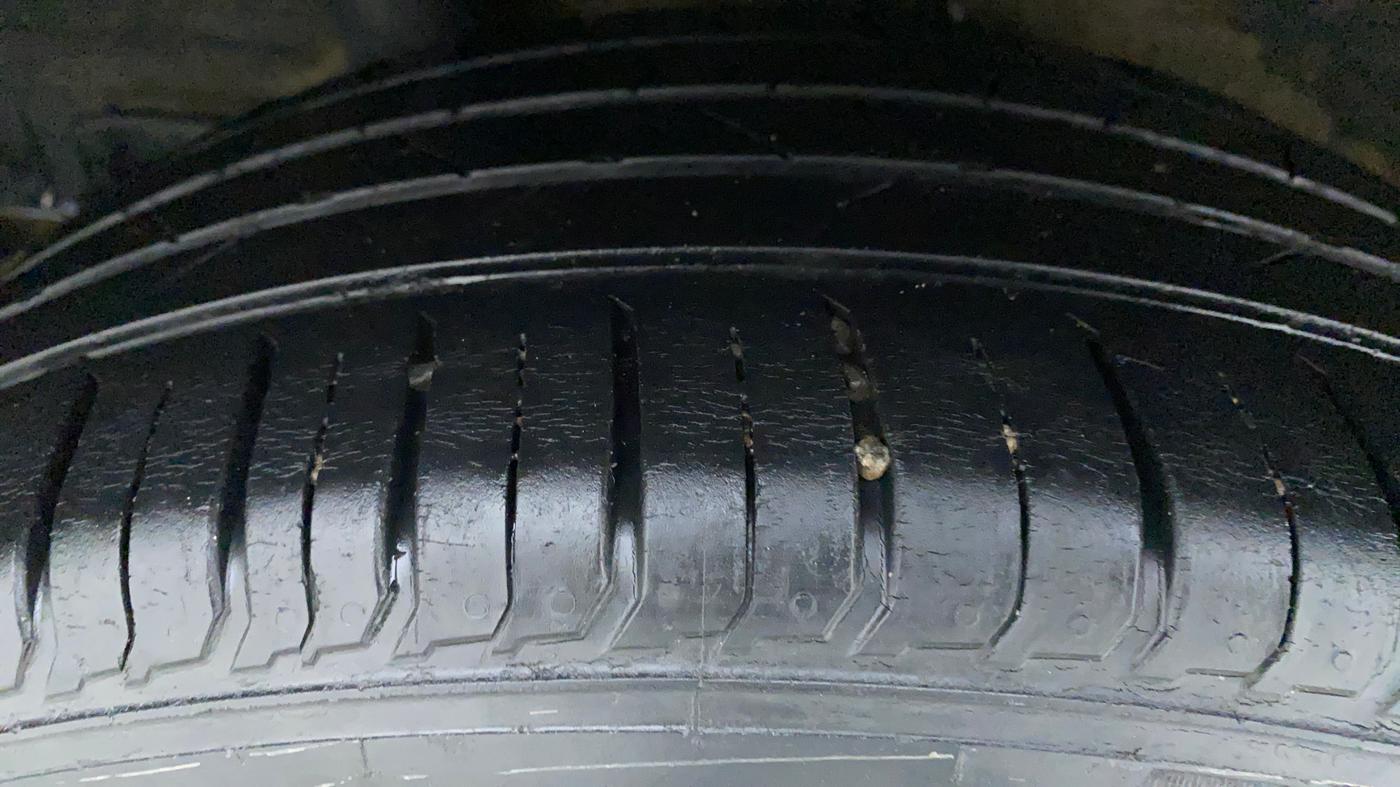 2019 Hyundai VENUE SX PLUS 1.0 TURBO DCT, Petrol, Automatic, 41,358 km, Right Rear Tyre Tread
