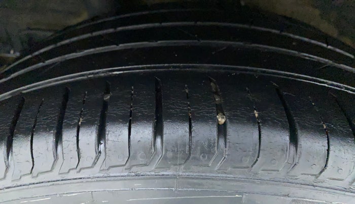 2019 Hyundai VENUE SX PLUS 1.0 TURBO DCT, Petrol, Automatic, 41,358 km, Right Rear Tyre Tread